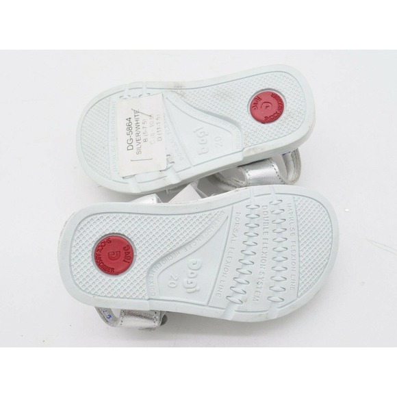 Dogi Sandals Baby Size 6 Silver Glitter Flower Strappy Slingback Hook & Loop - Picture 9 of 9